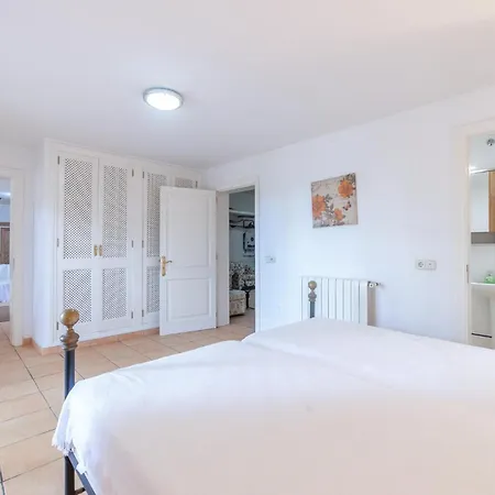 Casa De Su Eno Holiday home *